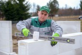 Materiały murowe, które ułatwiają i przyspieszają prace