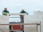 Prefabrykowane belki nadprożowe H+H – ekonomiczna alternatywa dla rozwiązań żelbetowych