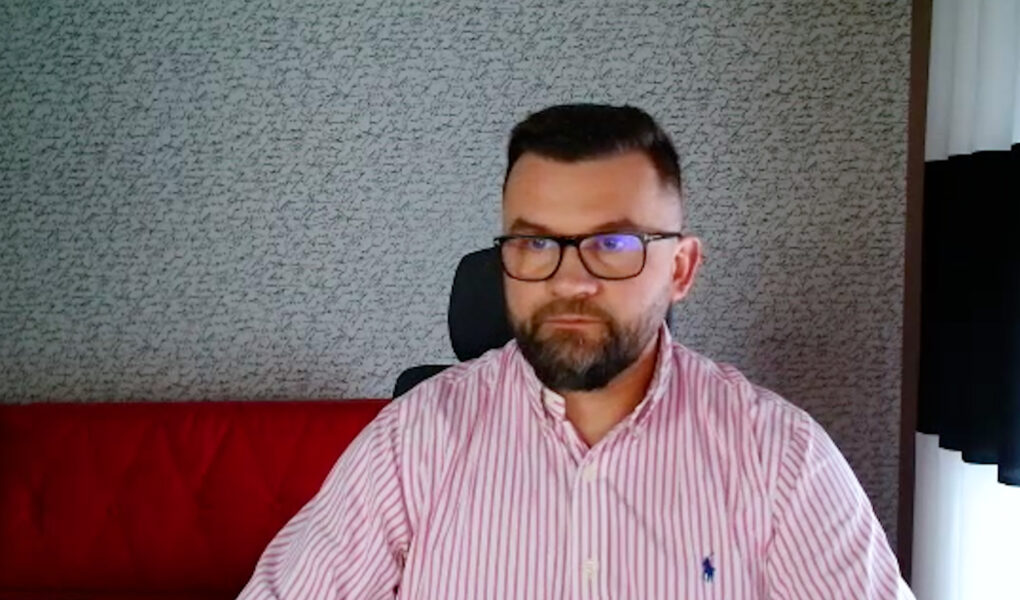 Sztuczna inteligencja zmienia sposób rezerwacji podróży. Polacy oczekują personalizacji ofert